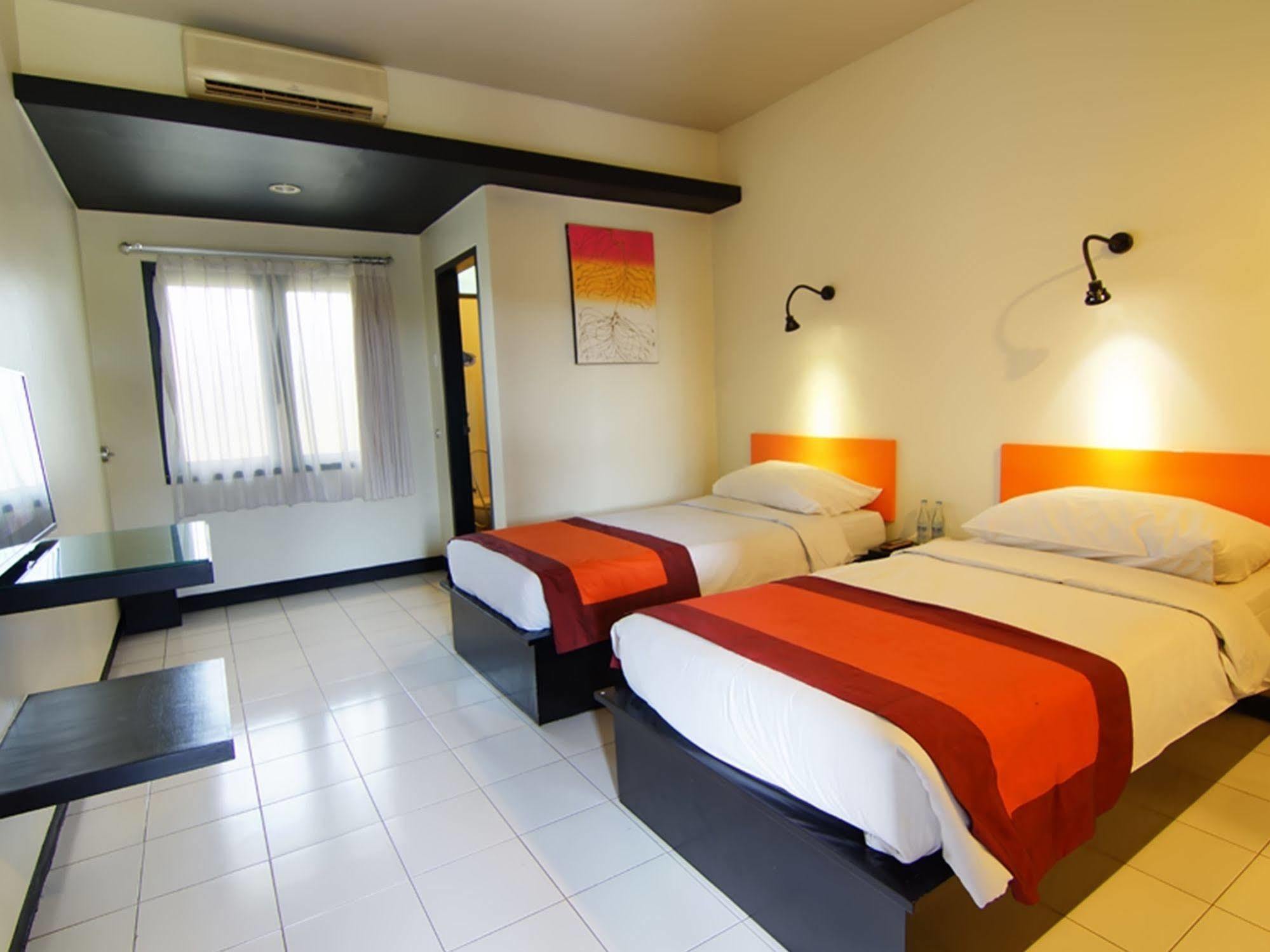 The Yani Hotel Bali Pesanggaran Esterno foto